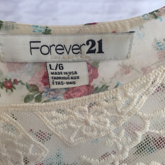 ✨HP✨ F21 Floral Tank Top - Picture 3 of 3