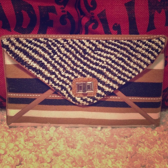 A textured clutch!!!