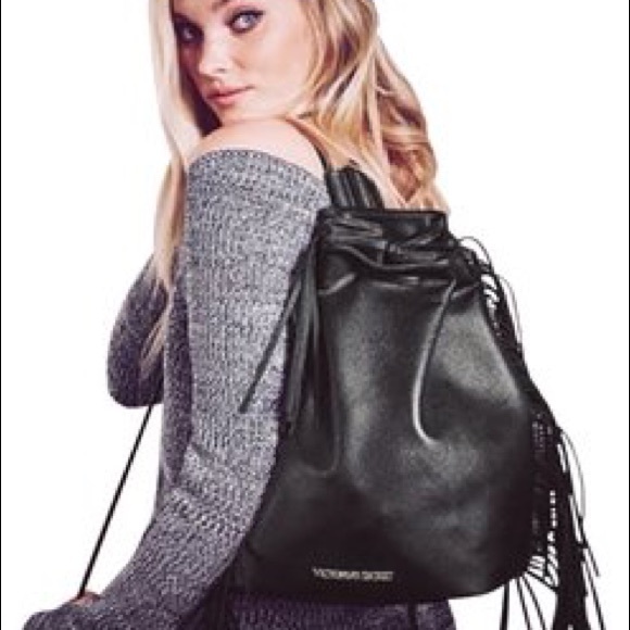 🎉🎉New Victoria Secret black pack back!!