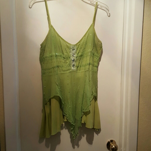 Cute summer top! - Picture 1 of 4