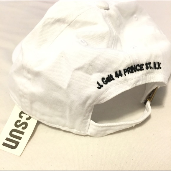 🚫SOLD🚫 on Merc NWT Brandy Melville Alien Hat - Picture 3 of 4