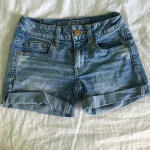 AMERICAN EAGLE MIDI DENIM SHORTS SIZE 00
