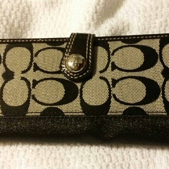 Wallet - Picture 1 of 1