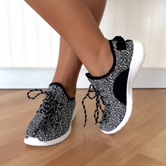 💗Last Pair💗 Black Fabric Sneaker - Picture 4 of 4