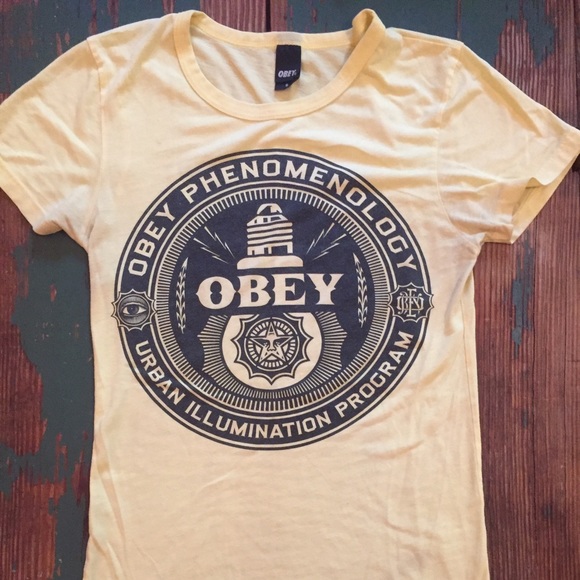 Yellow Obey emblem tee
