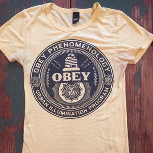 Yellow Obey emblem tee