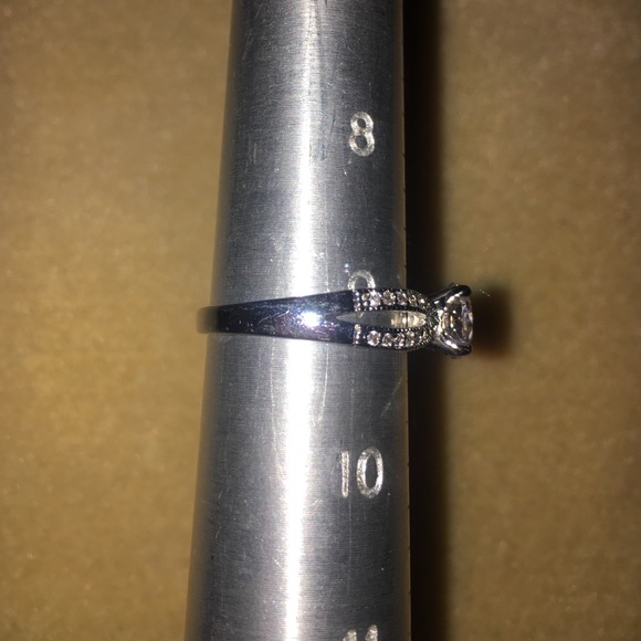 Silver tone ring - Picture 1 of 3