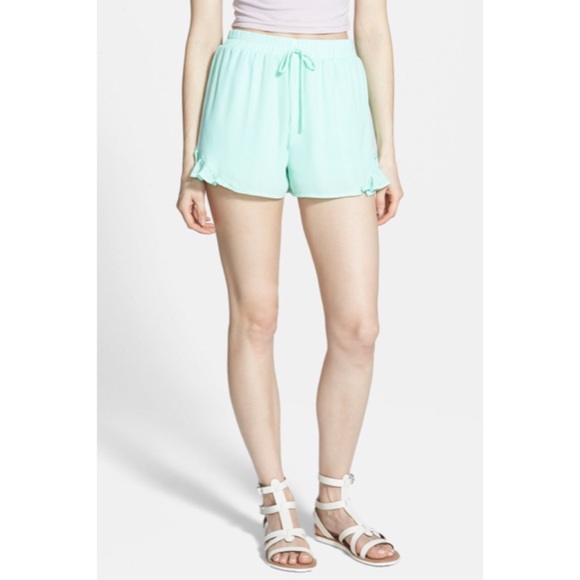 Pants - Ruffle Shorts