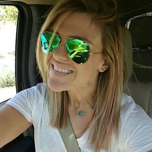 Meet your Posher, Erin