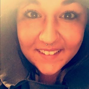 Meet your Posher, Lacey j