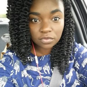 Meet your Posher, Everlyne