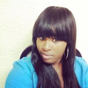 Meet your Posher, Dominique