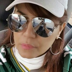 Meet your Posher, Gilda