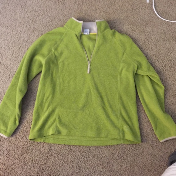 Green pullover fleece