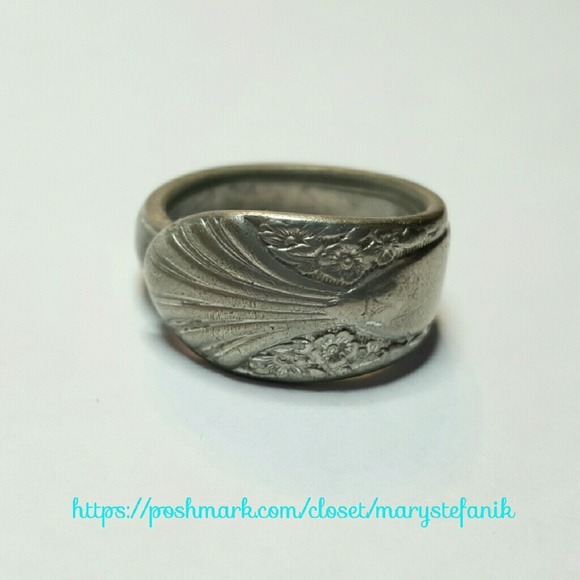 Vintage Jewelry - Vintage Silver Tone Spoon Ring size 8