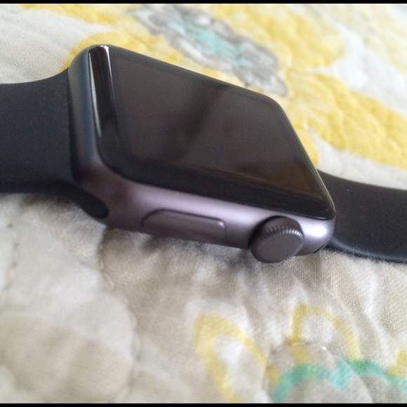Apple Watch - Picture 2 of 4