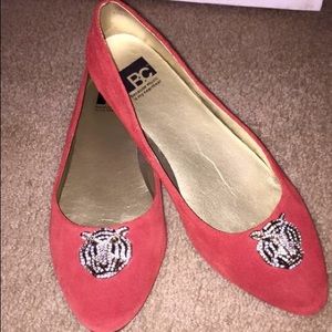 🎉REDUCED🎉BC Suede Flats