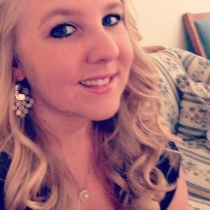 Meet your Posher, Desiree