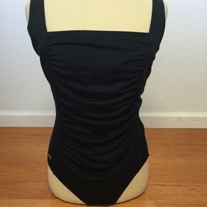 Speedo bathing suit with roughing very sliming