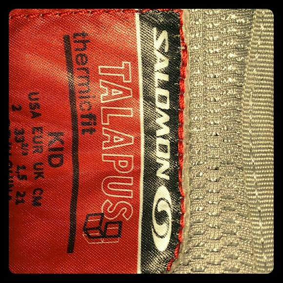 Kids snowboarding boots