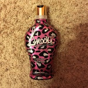 Snooki ultra dark hot bronzer