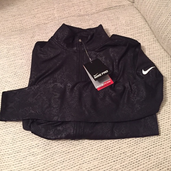 Nike Tops - WKD SALE! Nike Pro Hyperwarm Vixen