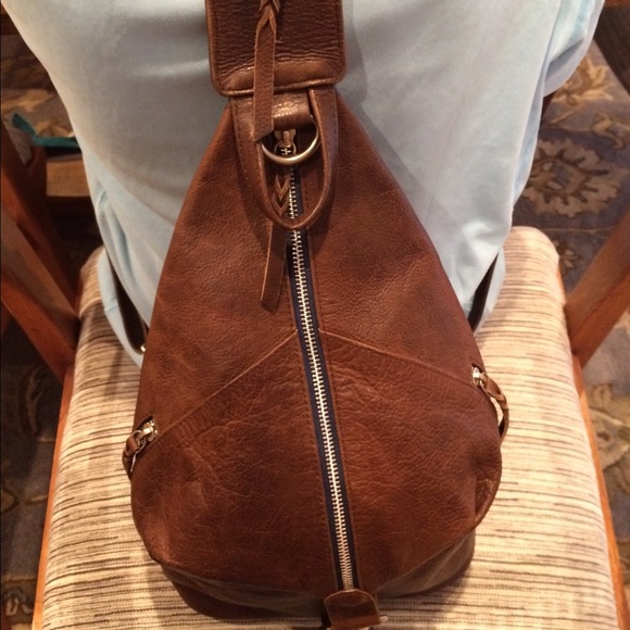 Purse backpack style