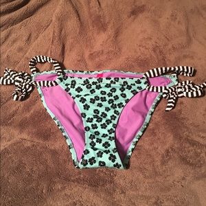 VS FLOWER SWIM BOTTOMS XS