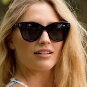 Quay Australia Sunglasses. Summer Fling