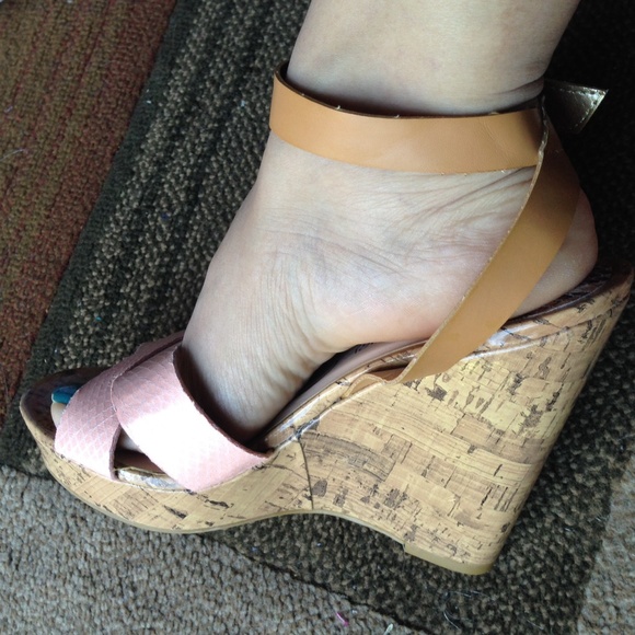 Sandal - Picture 3 of 4