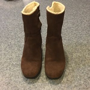Clarks boots, lightly used