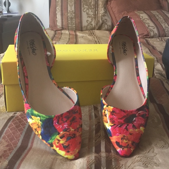 To cute accent slip ons!!!!!