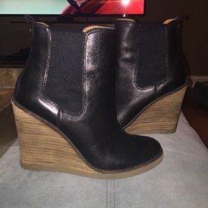 Lucky Brand Fedora Wedge leather bootie