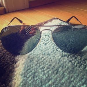Ray ban aviator sunglasses