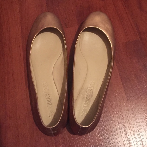 Vera Wang metallic flats