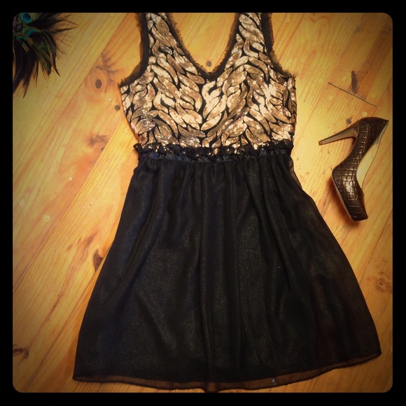 Gianni Bini Dresses & Skirts - 🎉NWT Gianni Bini COCKTAIL dress
