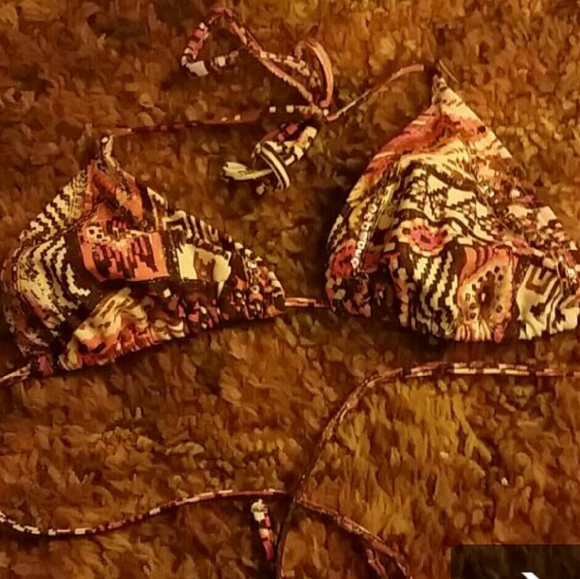 Cute bikini top