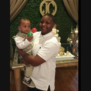 Meet your Posher, Chloe