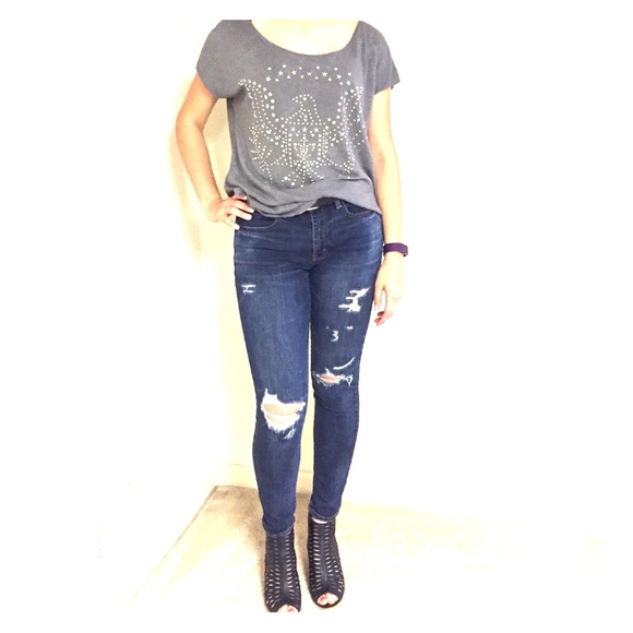 Rock & Republic Tops - Gray loose fitting eagle tshirt