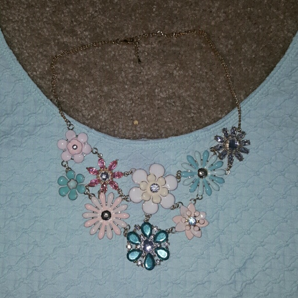 Unique floral necklace