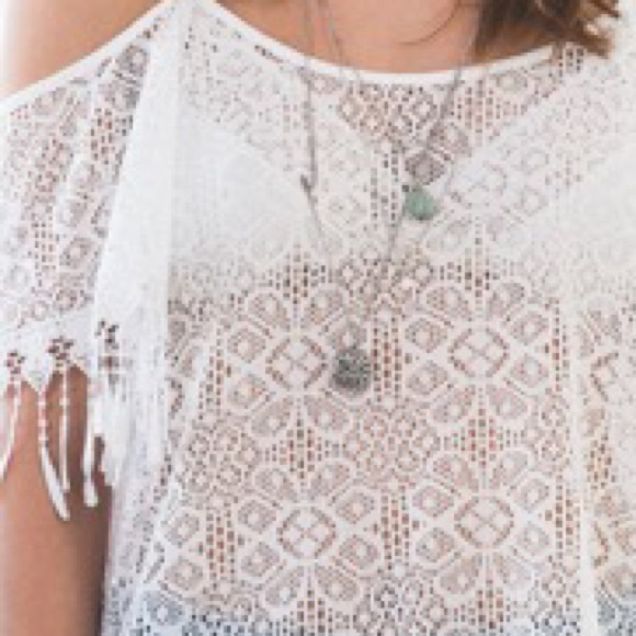 🆕💞HP 4/26 Fashion Faves!💞Lace Cold Shoulder Top - Picture 3 of 3