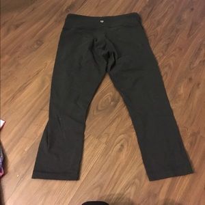 Lululemon crops