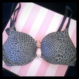 Melissa's Victoria's secret grey leopard bra