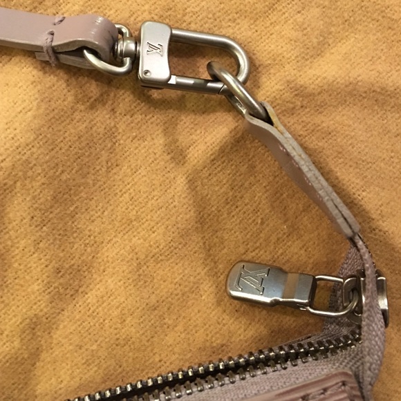 Authentic LV Epi Pouchette Liac Clutch - Picture 4 of 4