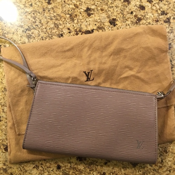 Authentic LV Epi Pouchette Liac Clutch - Picture 2 of 4
