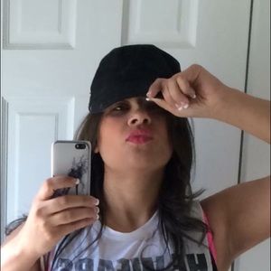 Meet your Posher, Luz