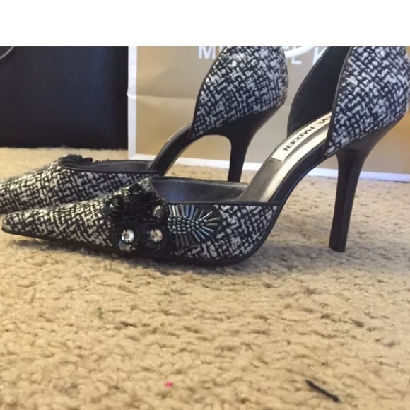 VNTG  Steve Madden pointed toe tweed stilettos sz6