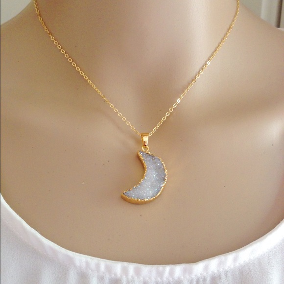 🌙Gold plated moon druzy necklace - Picture 3 of 4