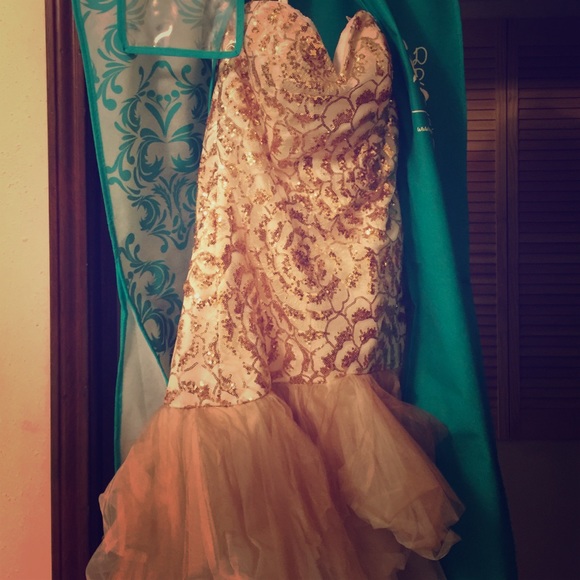 Dresses & Skirts - Formal Dress