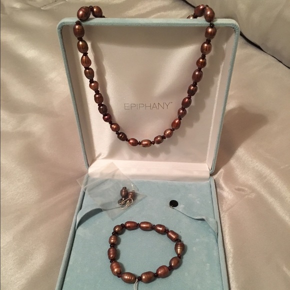 Epiphany necklace, bracelet and earring set